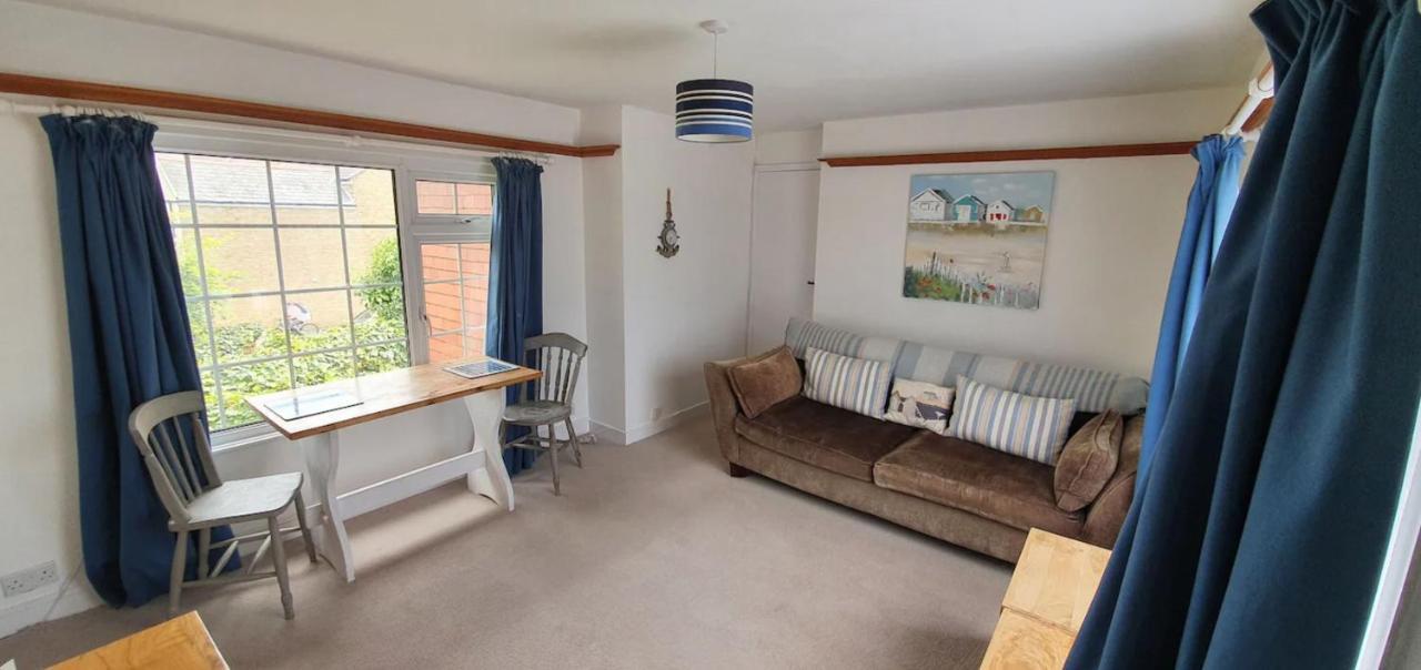 Beautiful 1 Bedroom Cottage With Courtyard. Deal Exterior photo